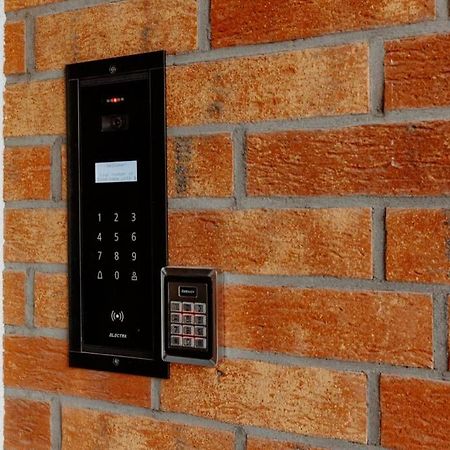 Nest Inn Oasis Residence Baia Mare Exterior foto