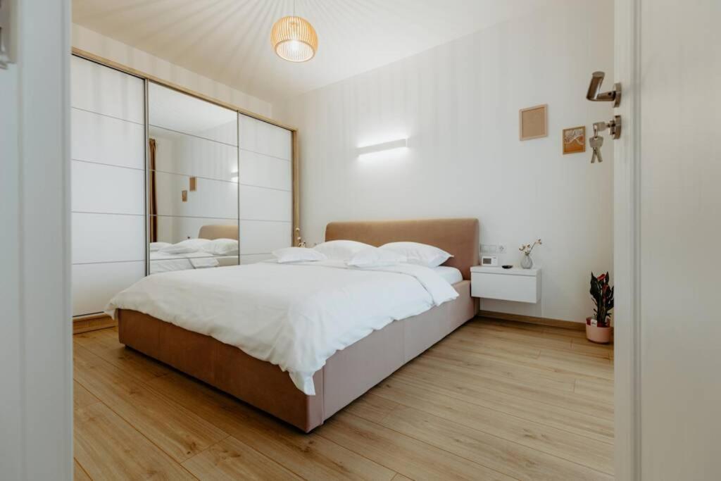 Nest Inn Oasis Residence Baia Mare Exterior foto